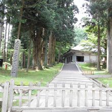 外から見ると目立たない雰囲気です