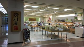 お土産選びに悩みます