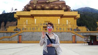 街を見守る大仏様