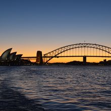 オペラハウスとハーバーブリッジ