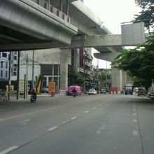 バンスー駅からの地下鉄ＭＲＴ延長部の主要な工事は完了してます