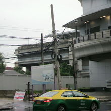 タオプーン駅から南側への工事は、まだです。将来は中華街へ延長