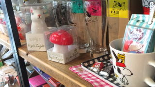 カフェと雑貨屋さん