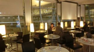 シェンゲン域内便のエールフランスラウンジ