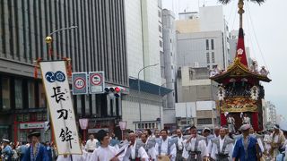 祇園祭の四条通はいつもの違います！