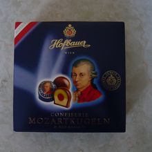 モーツァルトクーゲルン