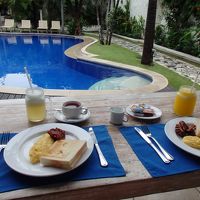 選べる朝食付き。バリニーズもあります