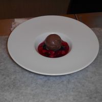 ショコラキッセというデザート。キッセはレストランの名前です。