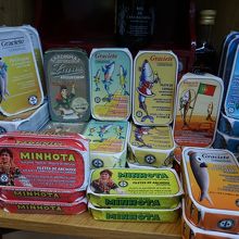 やっぱ缶詰だねぇ。