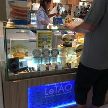 北海道系のスイーツショップ多いですね