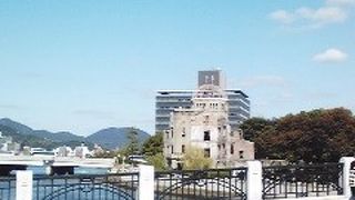原爆ドームもみえます。