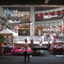 シーロム コンプレックス