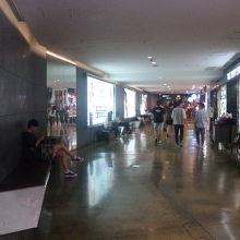 地下通路の様子