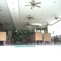 ザ　プリヴィホテルの玄関の様子です。一段、高くなっています。