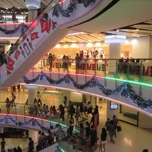 ユニクロ (セントラルワールド店)