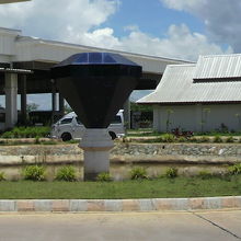 仏人女性は、スローボートへの夢を胸に、フアイサイを発ちました