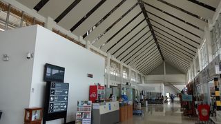 田舎の空港だが建物は綺麗