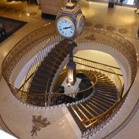 かっこいいけど、お手洗いは見当たらず、、、、、