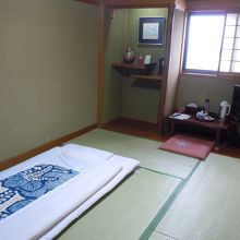 部屋は和室です