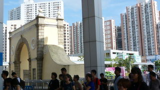 私たちはここでは外国人です