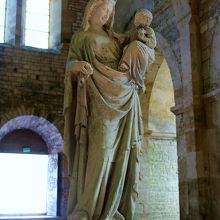 聖母子像　13世紀だと思う。