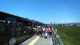 広大な田園や美瑛の丘など北海道らしい車窓