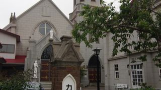 立派な外観の教会