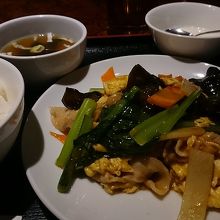 豚肉とキクラゲの卵炒め