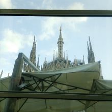 7階のレストランからドゥオーモが見えます