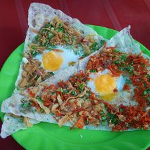 ２枚で￥５０です。ライスペーパーのお好み焼きといった感じです