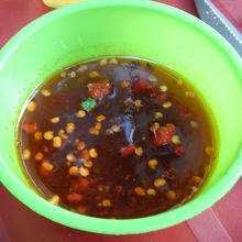 この甘辛いタレをつけて頂きます