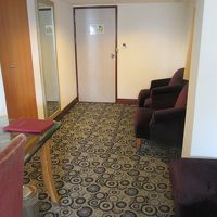 そこそこ広い客室です