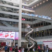 台中駅後駅の前にあります