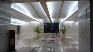 贅沢に造られた最上階のレストランフロア