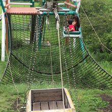 真ん中で止まります。引っ張るの大変です。