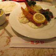 昭和の雰囲気が残る洋食レストラン