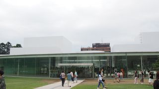 なぜか自動券売機がない・・・