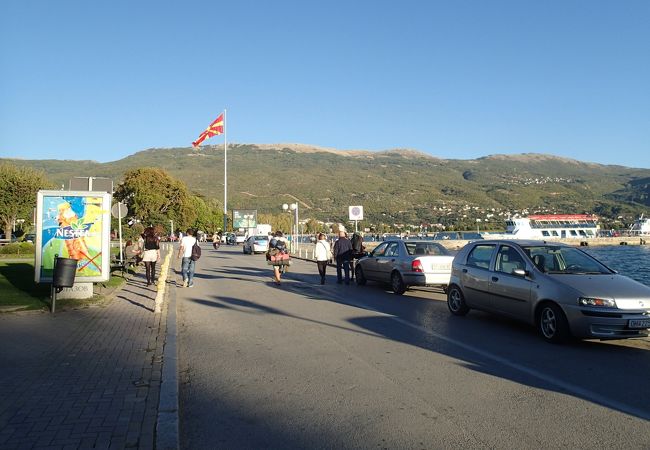 スヴェティ・ナウム行きフェリー