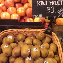 キーウィです。どこのものかわかりません。約１２０円です。