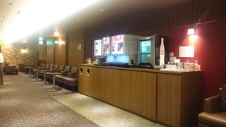 アルコールは有料！