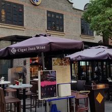 夕方はお客さんはまばら、夜９時過ぎになると混んで来ます。