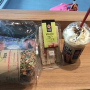 ドンムアン空港のLCCのゲートのターミナルにあります。
