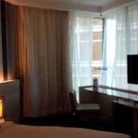 早朝に鳥の鳴き声が聞こえます。