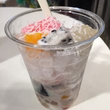 フルーツを盛ってみました。