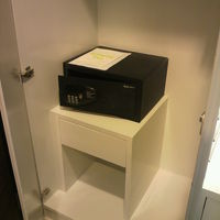 アイチェックインの客室内です。セーフティーボックスです。