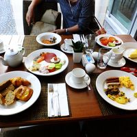 朝食ブッフェ。自分のテーブルに持ってきたものです。