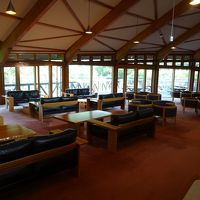 ロビーも広くて、ゆったり景色を眺められます。