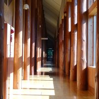 各部屋に通じる廊下