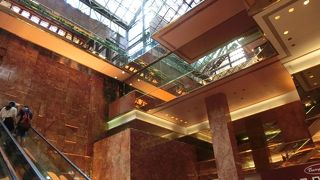 ポストモダン建築として有名なビル