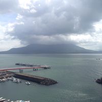錦江湾と桜島、曇り